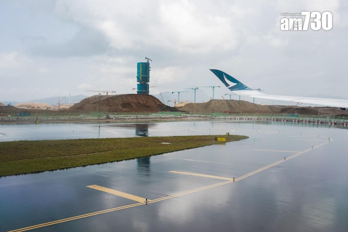 機管局有信心三跑系統工程可在年底完工。(資料圖片)