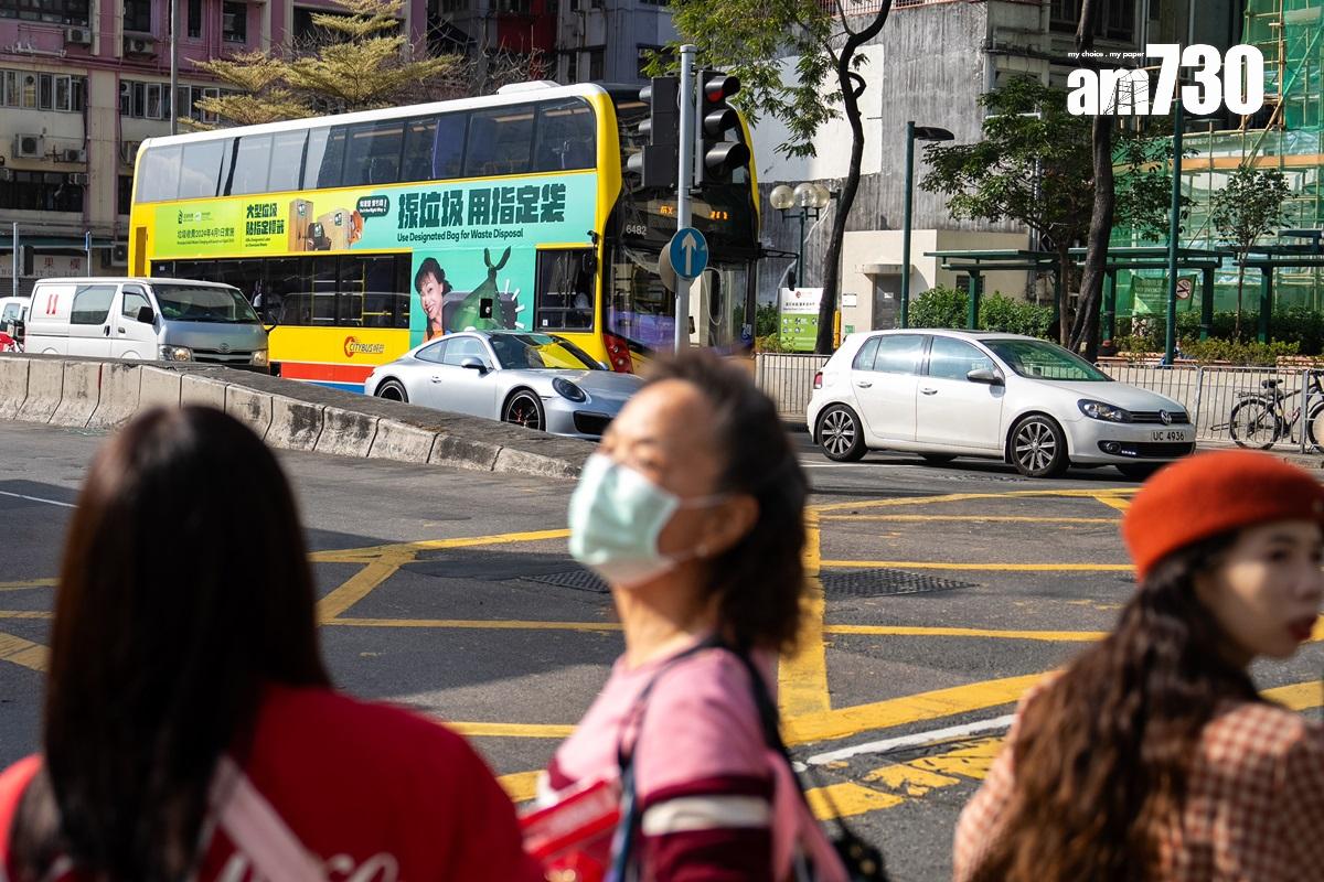 政府在押後垃圾徵費前連日在社區宣傳。(資料圖片/林靄怡攝)