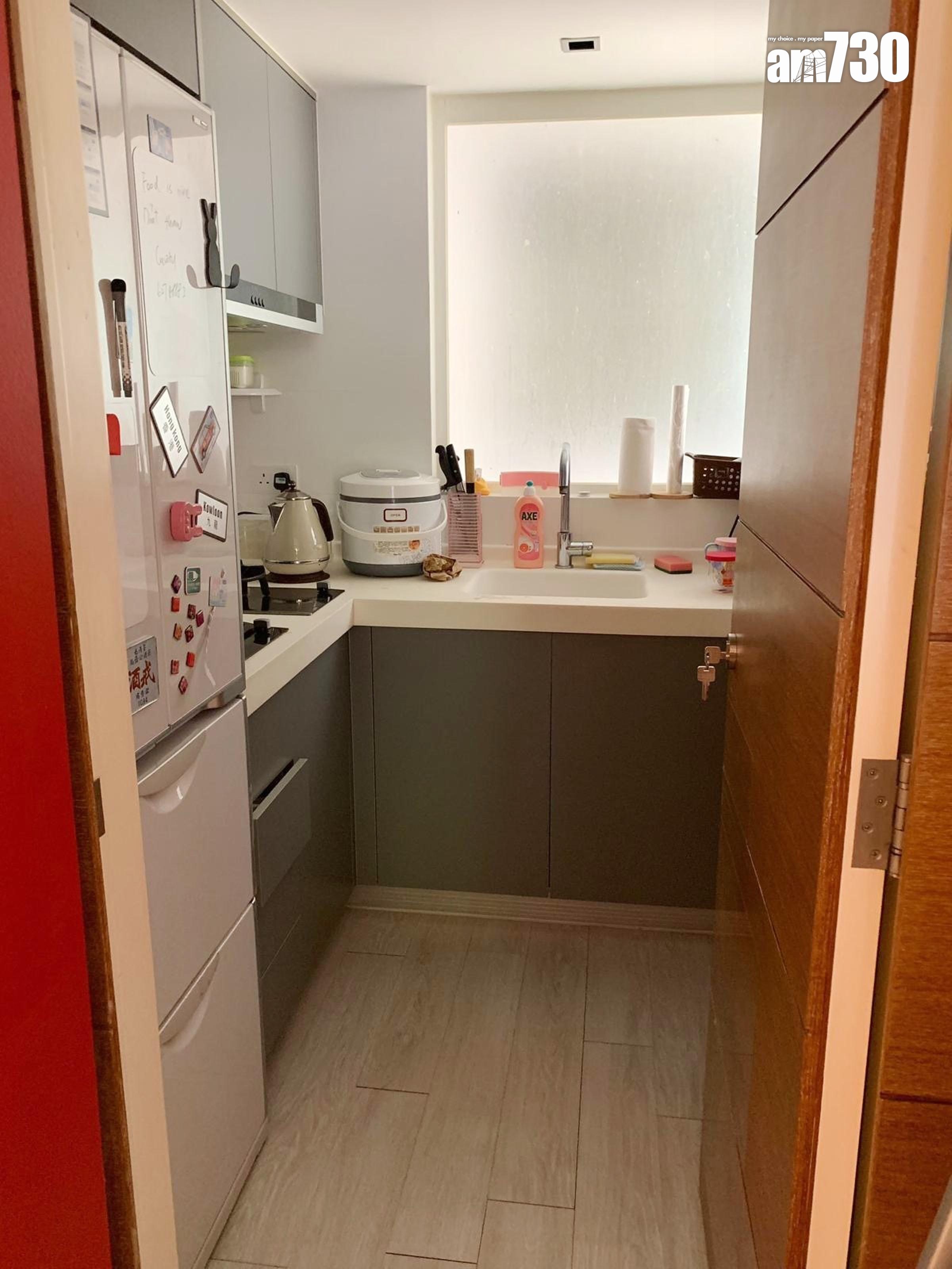 廚房配套企理新淨。