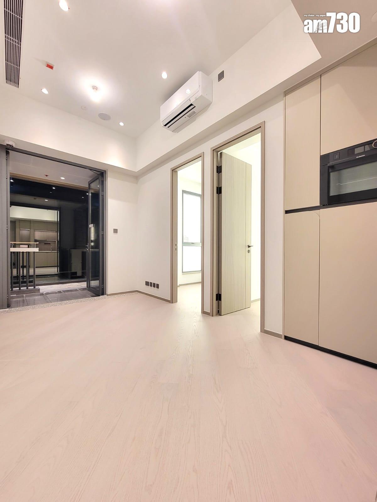 連方II示範單位|356呎兩房簡約實用 睡房採L型落地窗明亮廣闊(多圖有片)|長沙灣新盤