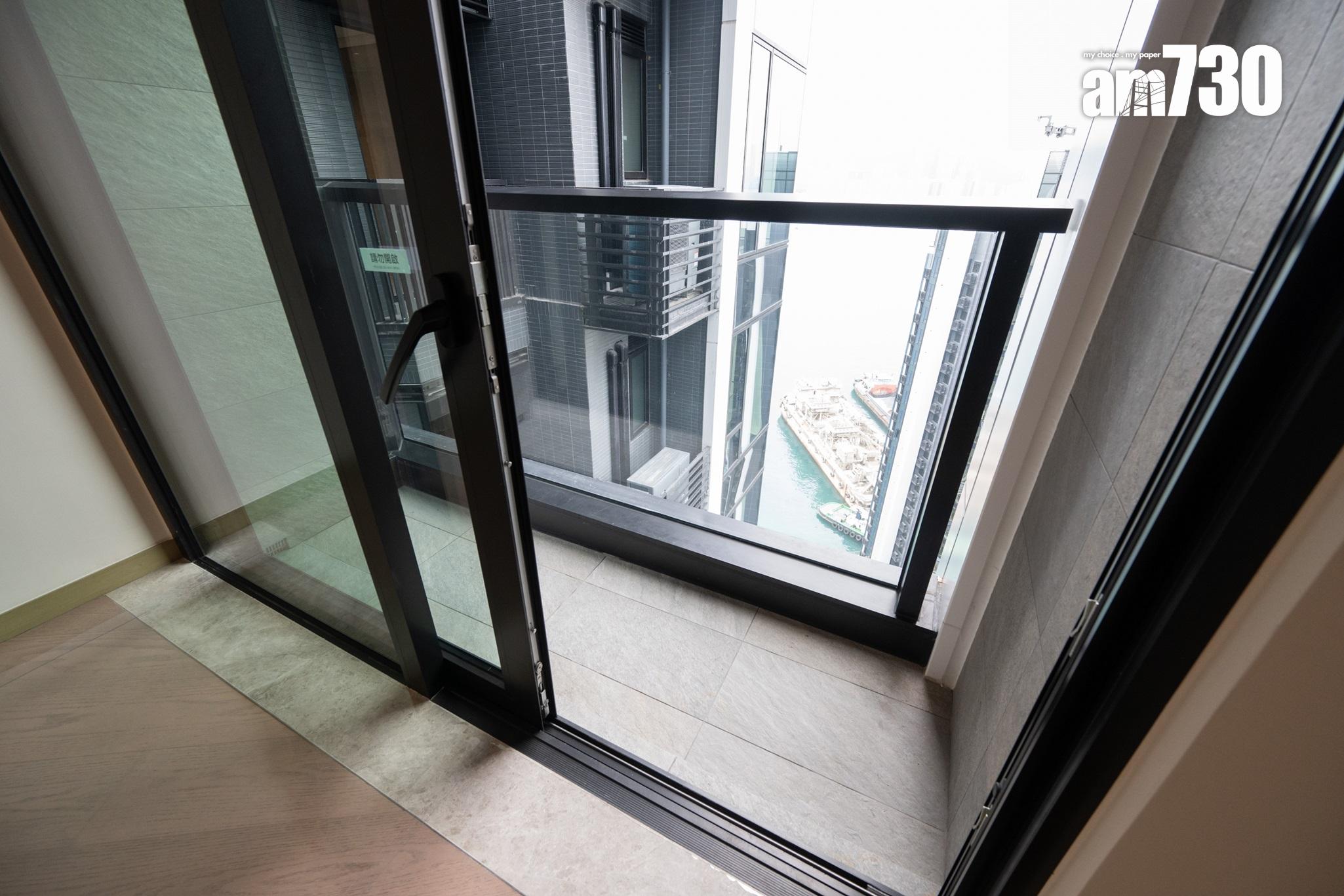 蔚藍東岸示範單位|498呎海景兩房簡約大方 嵌入式雪櫃省空間(多圖有片)