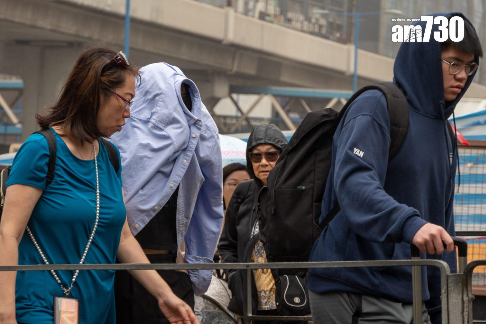 香港天文台資料顯示,本港今日相對濕度最高達100%。(陳奕釗攝)