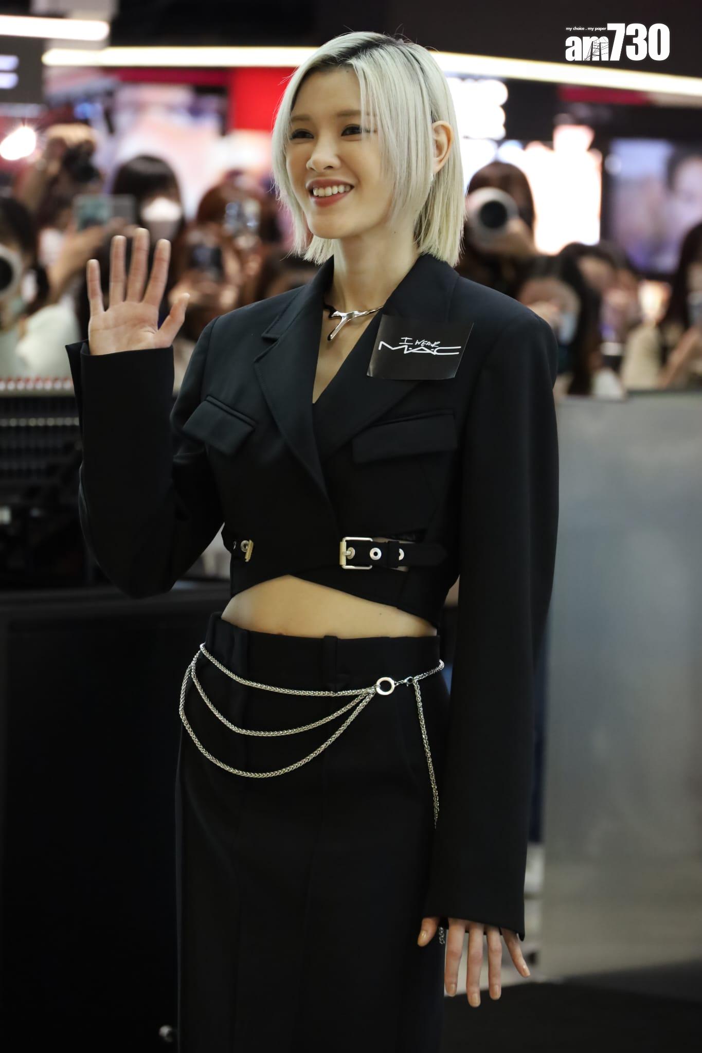 陳蕾、洪嘉豪今日現身吸引大批支持者到場。 (鍾式明攝)