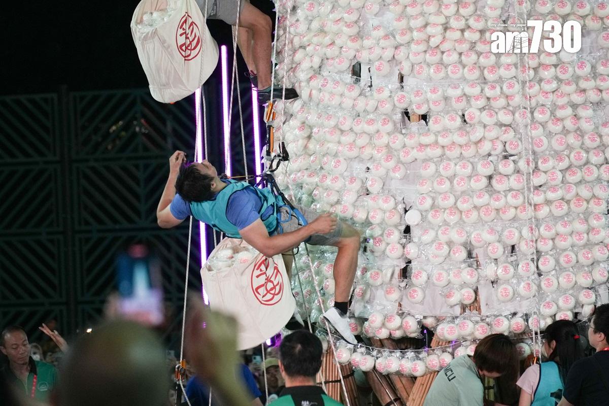 2023年長洲搶包山比賽盛況。(資料圖片)