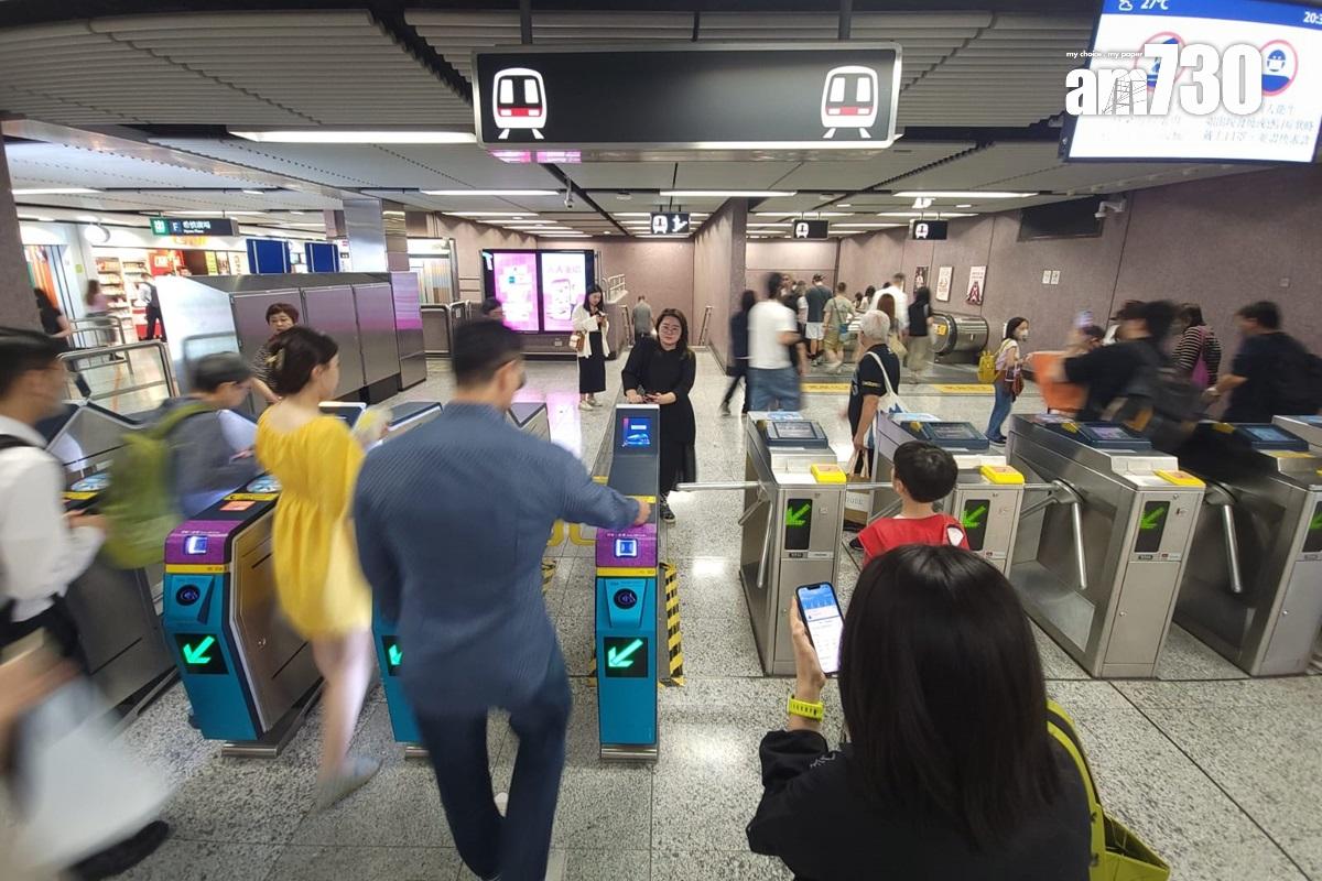 港鐵今年度可以加價3.09%。(鍾式明攝)