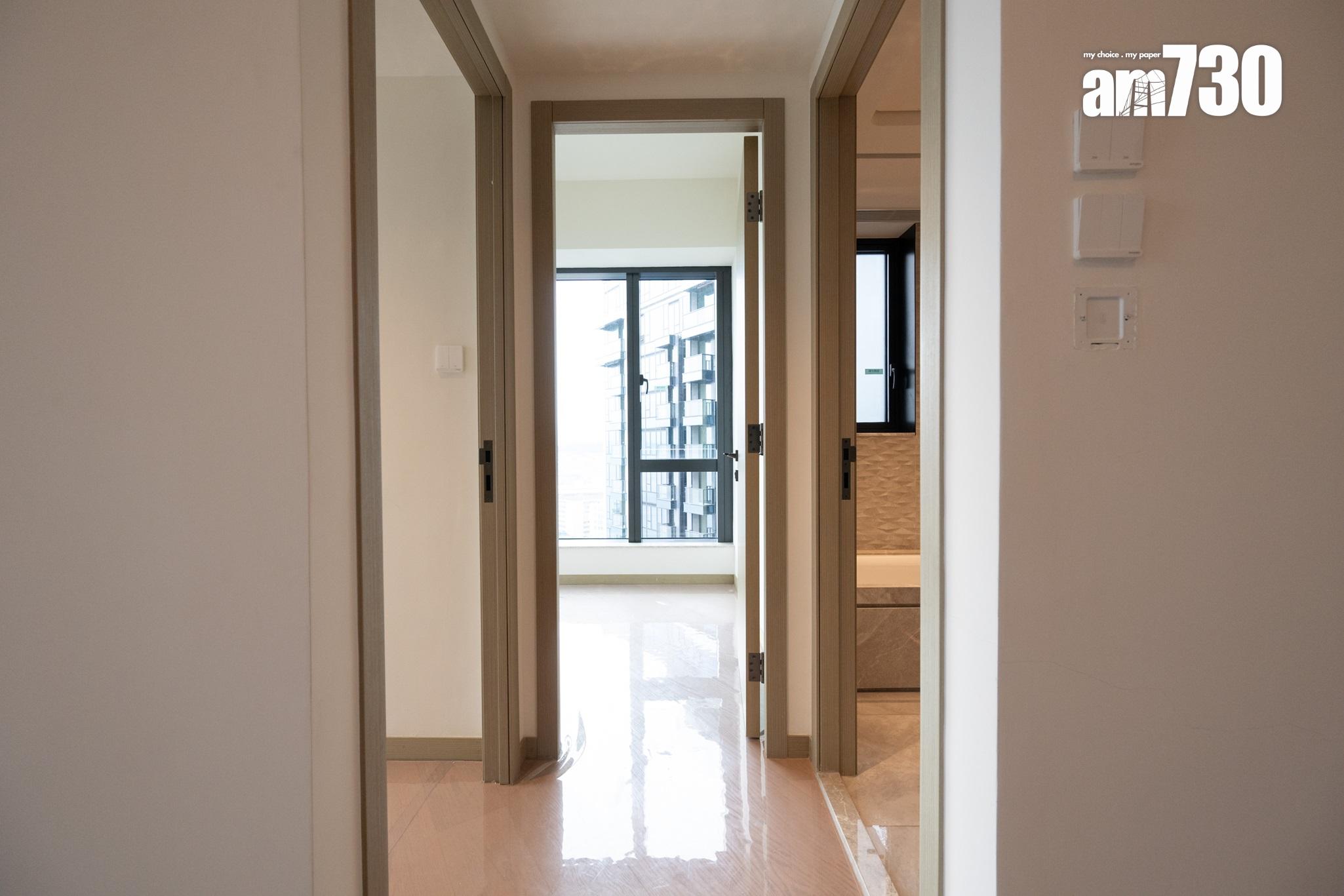 蔚藍東岸示範單位|戶戶向海兩房即睇!客廳落地窗享明亮採光(多圖有片)|油塘新盤