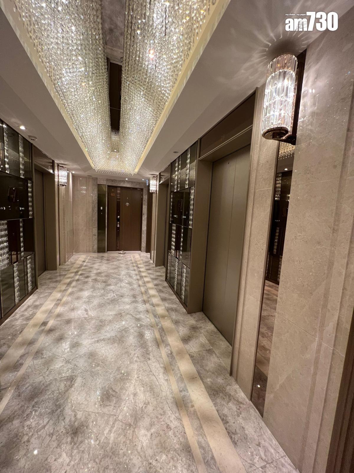 單位門外的電梯大堂。(代理提供)