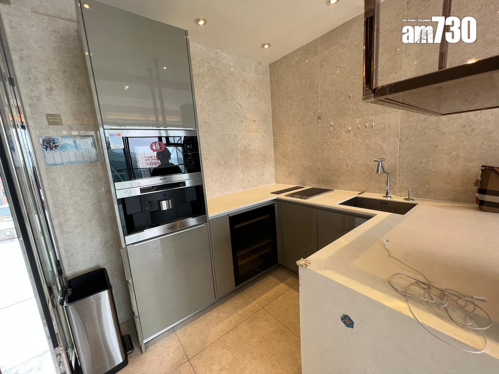 單位設有大廚房,下廚空間充裕。(代理提供)