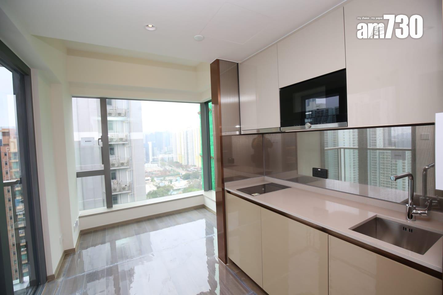 開放式間隔單位,設有露台,景觀開揚。(董立華攝)