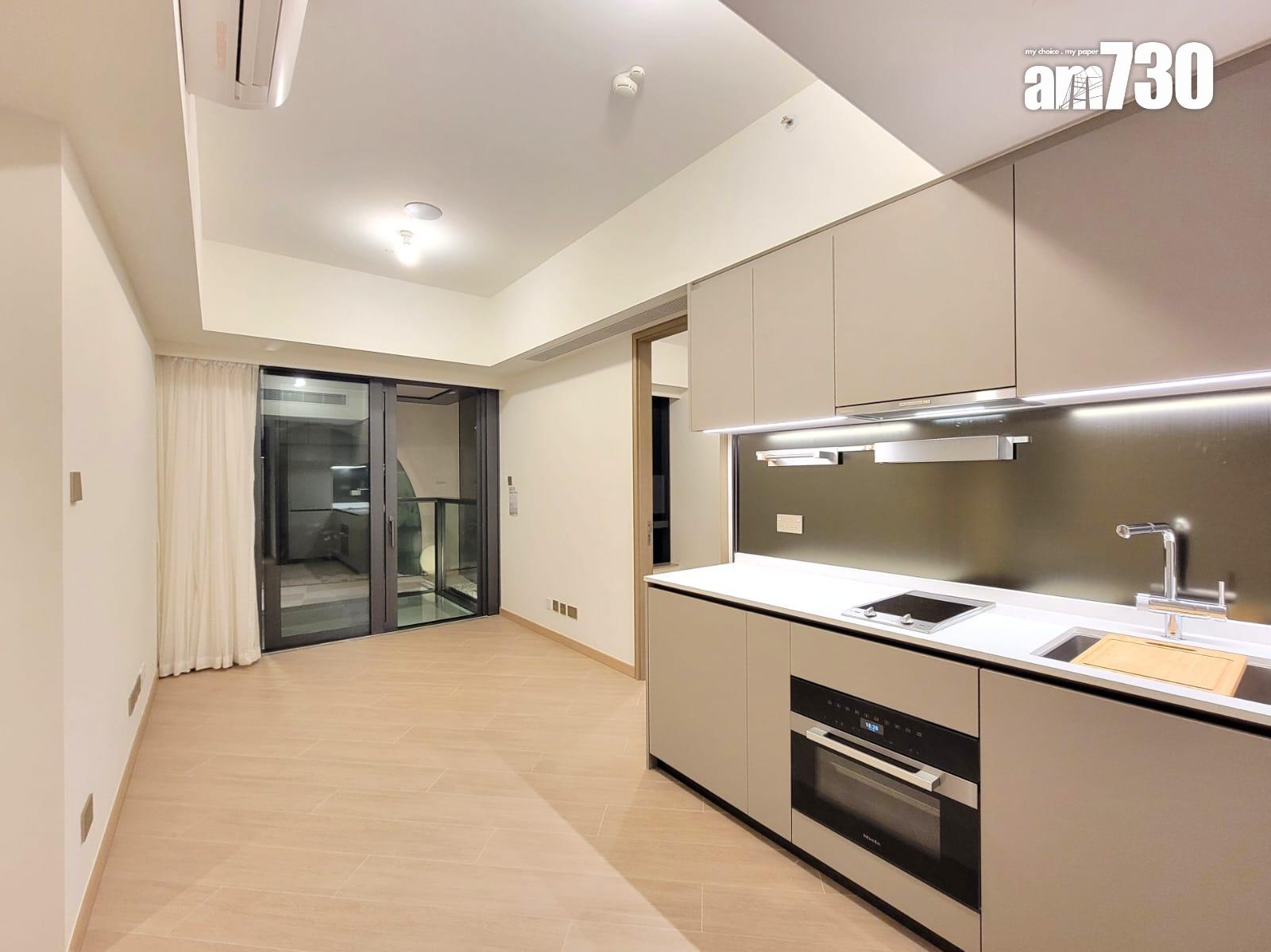 泰峯示範單位|468呎兩房有得睇!開放式廚房巧妙設計 實用與美感兼備(多圖有片)