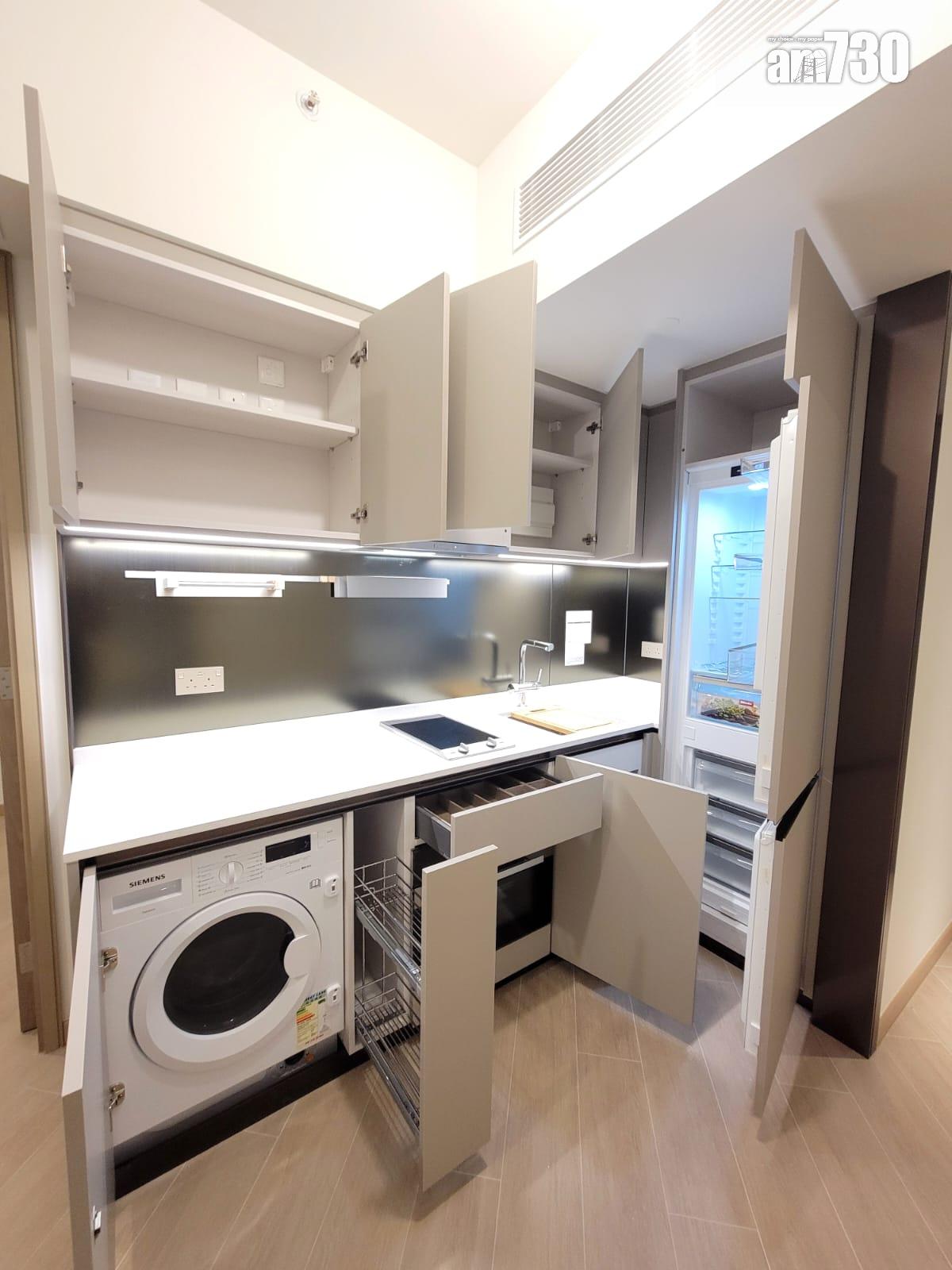 泰峯示範單位|468呎兩房有得睇!開放式廚房巧妙設計 實用與美感兼備(多圖有片)