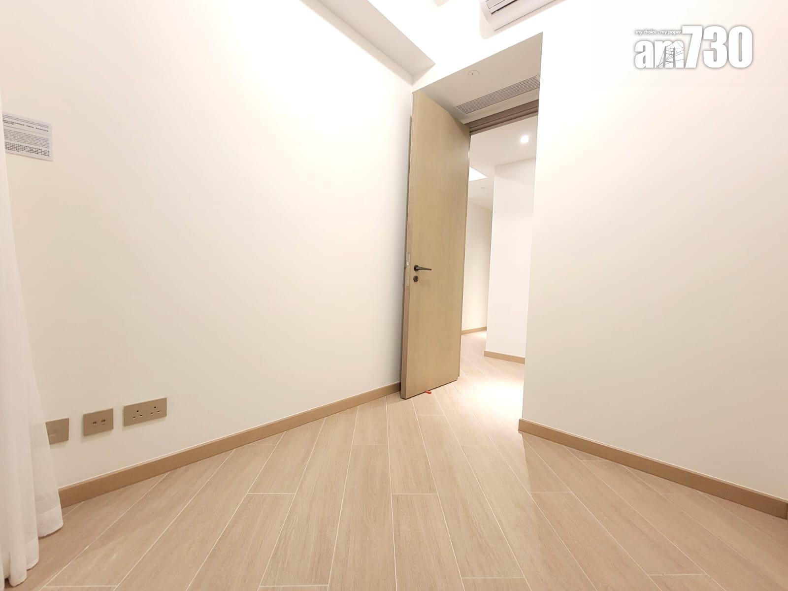 泰峯示範單位|468呎兩房有得睇!開放式廚房巧妙設計 實用與美感兼備(多圖有片)