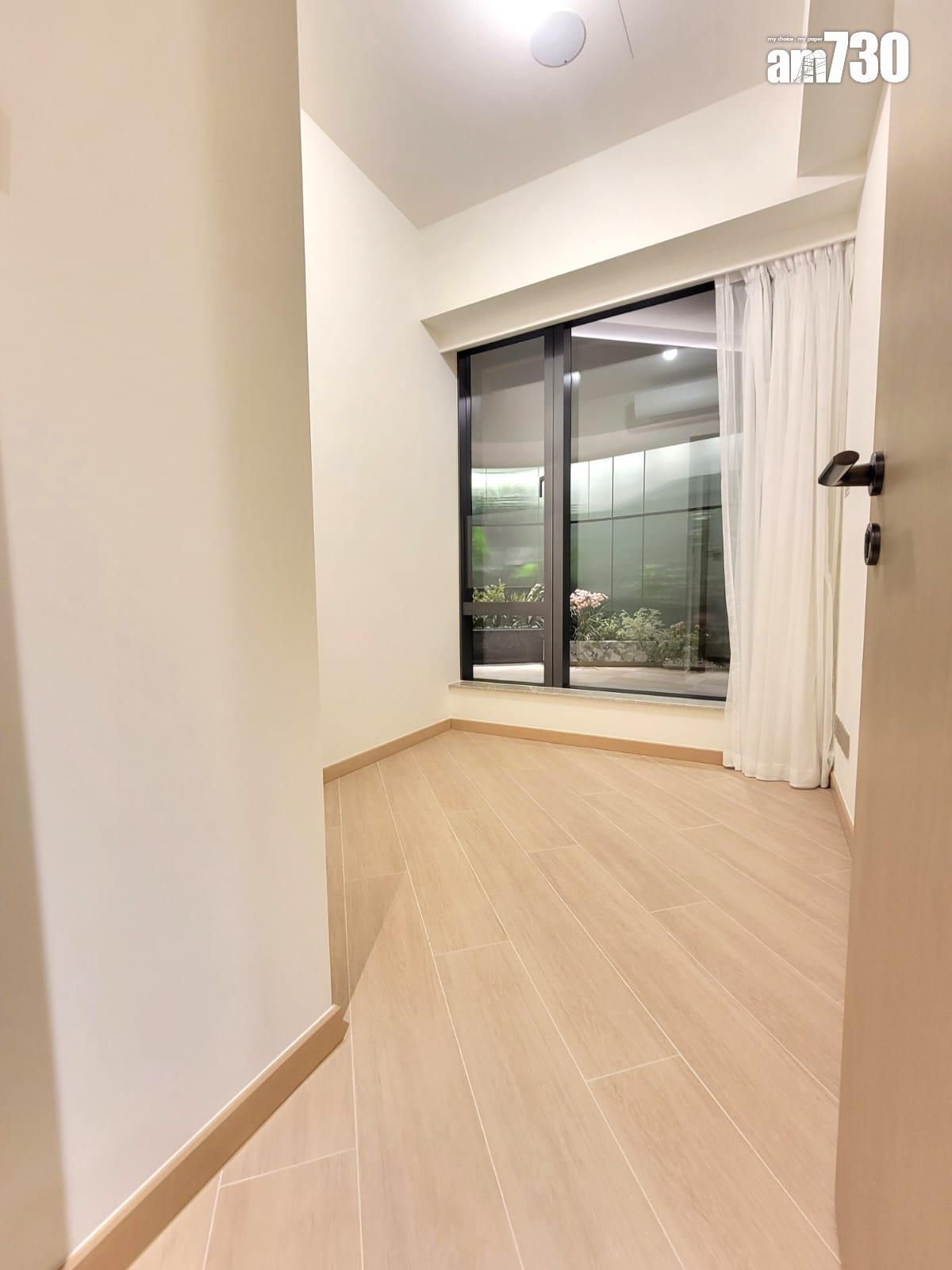 泰峯示範單位|468呎兩房有得睇!開放式廚房巧妙設計 實用與美感兼備(多圖有片)