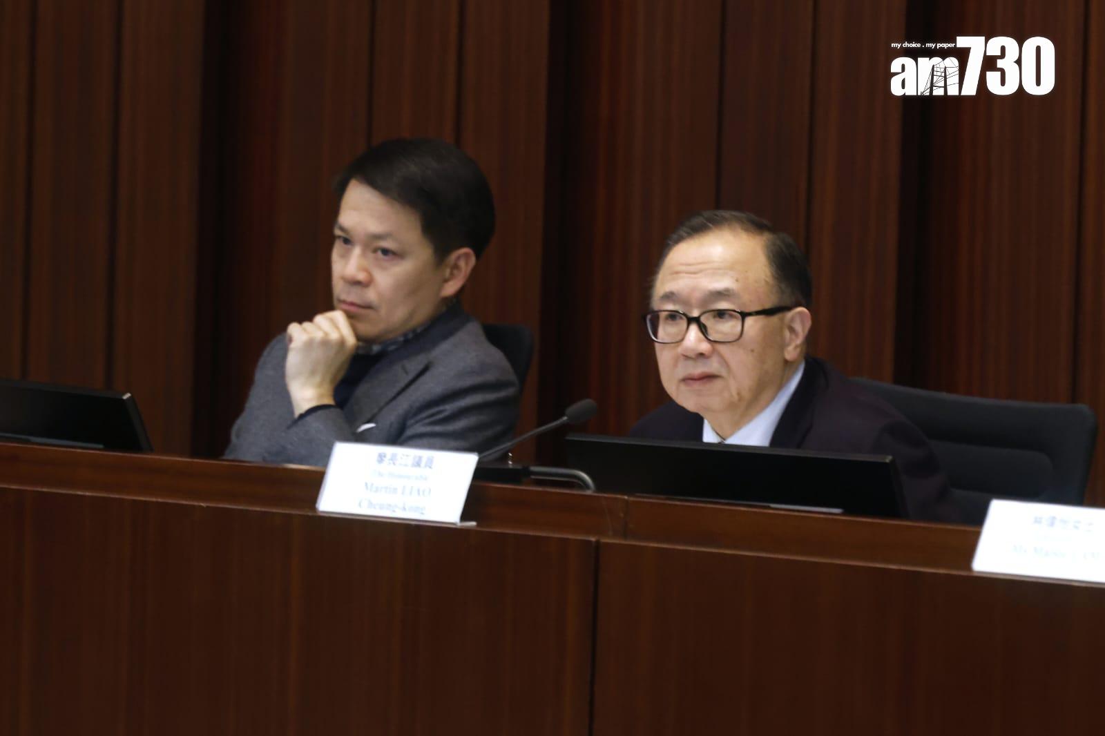 法案委員會繼續審議條文,圖為主席廖長江及副主席陳克勤(林俊源攝)