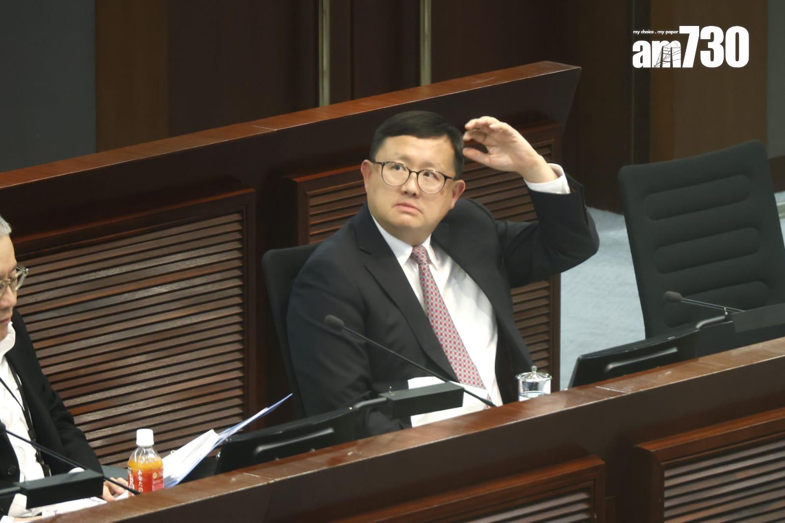 法案委員會繼續審議條文,圖為立法會議員黃英豪(林俊源攝)