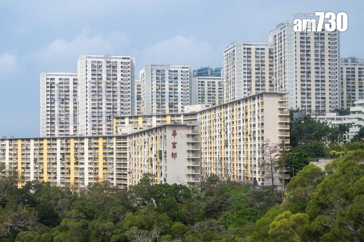 華富邨背山面海的布局,除了大部份單位都享受海景,上邨和下邨的平台、商舖都被海景包圍。(林靄怡攝)