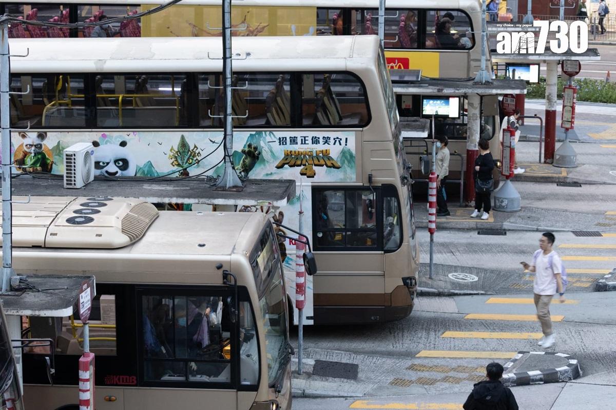 在今個財政年度首11個月,政府共向各公共交通營辦商發還36.5億元少收車資。(蘇文傑攝)