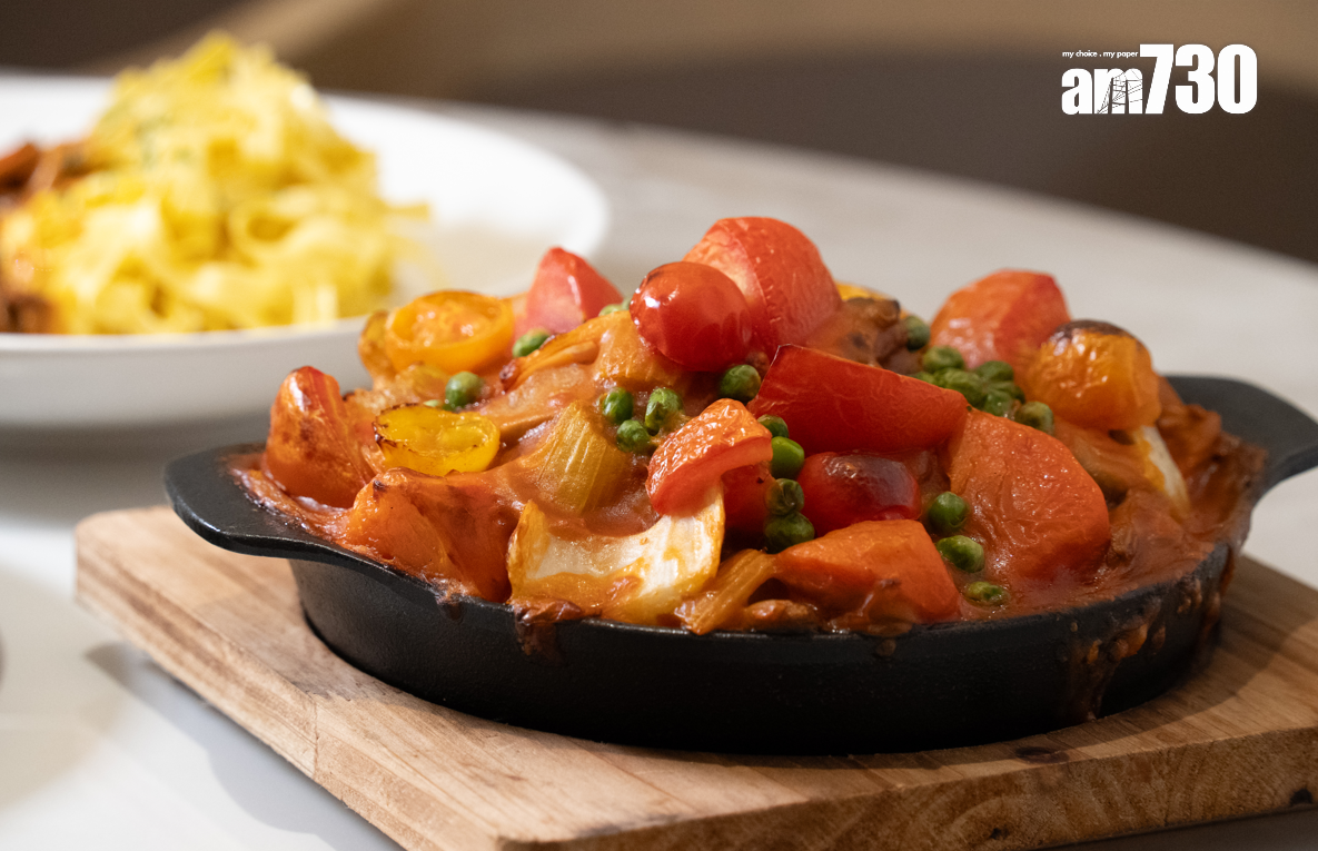 焗豬扒飯即叫即炒飯底,汁醬亦是即炒,故飯粒分明,菜爽肉嫩。攝:林靄怡