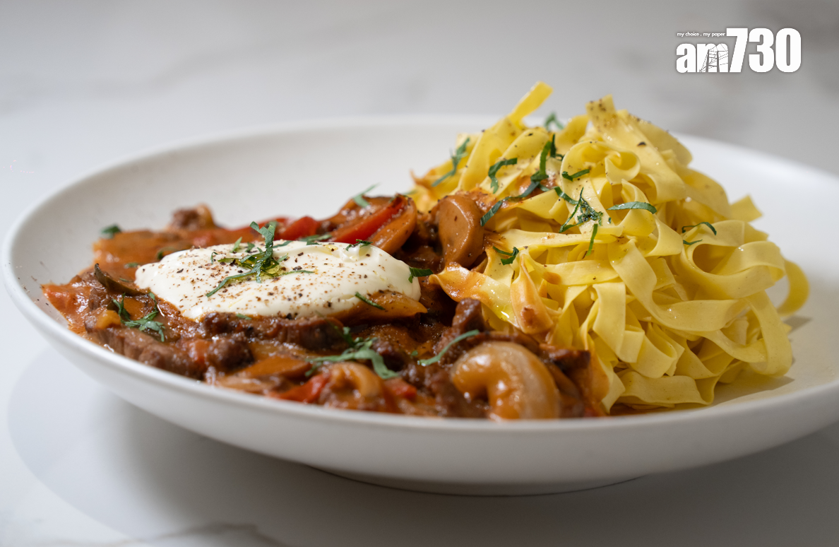 俄國牛柳絲選用優質牛柳,新店配上意式新鮮蛋麵,十分掛汁惹味!攝:林靄怡