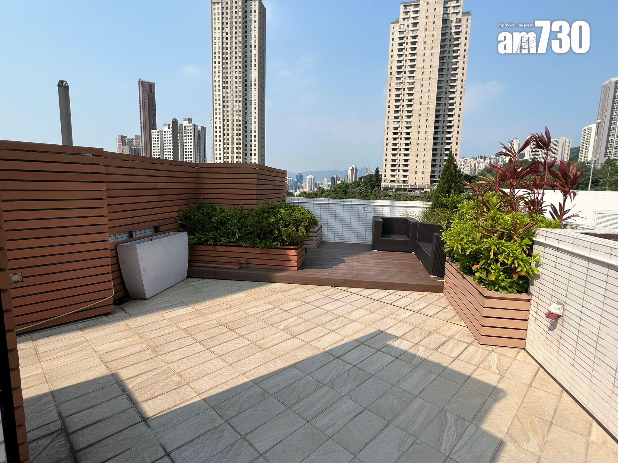 單位為連天台及平台的複式戶,天台裝修亦新。