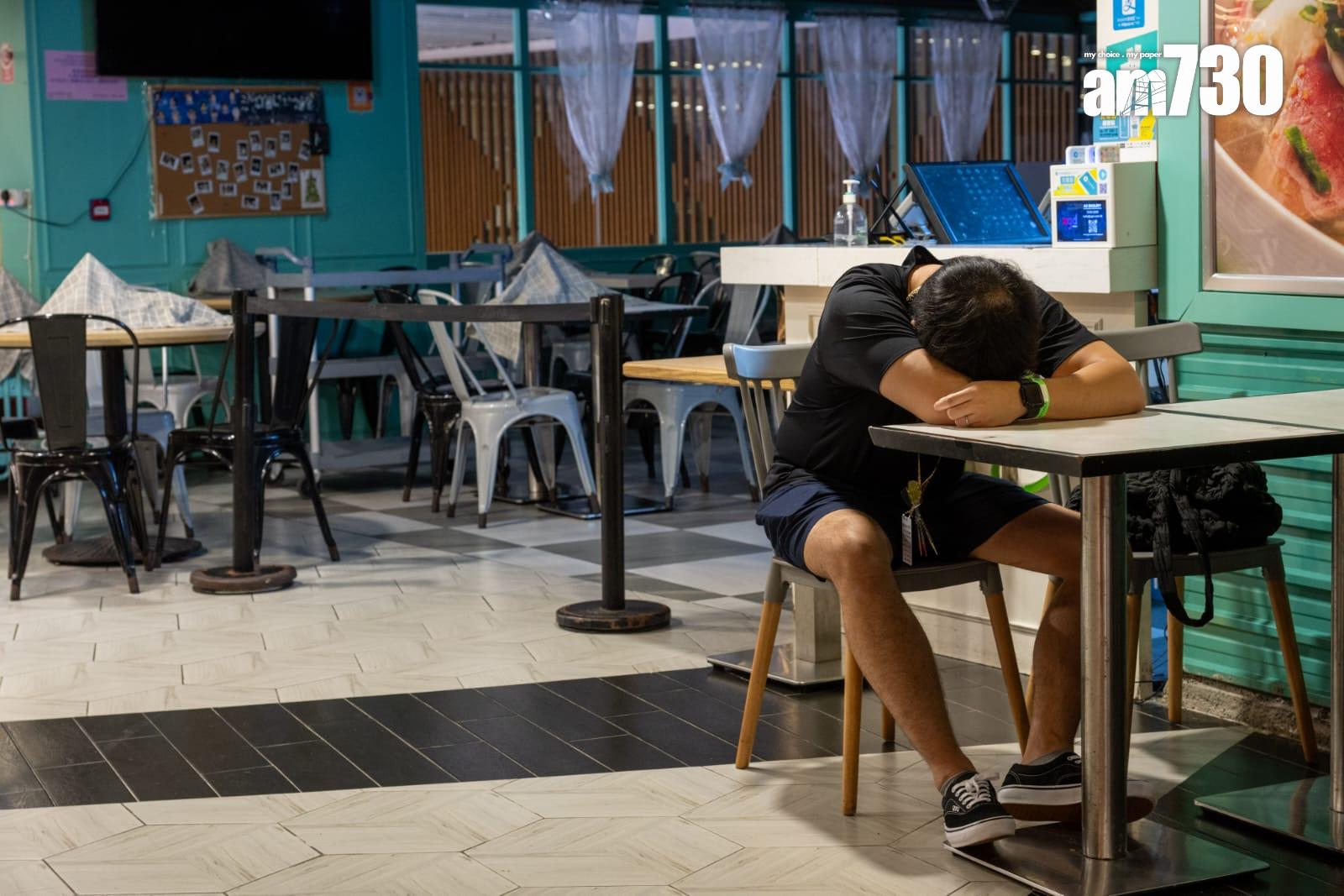 九展和E-Max將營運至6月30日,商舖和食肆正陸續清空。(陳奕釗攝)