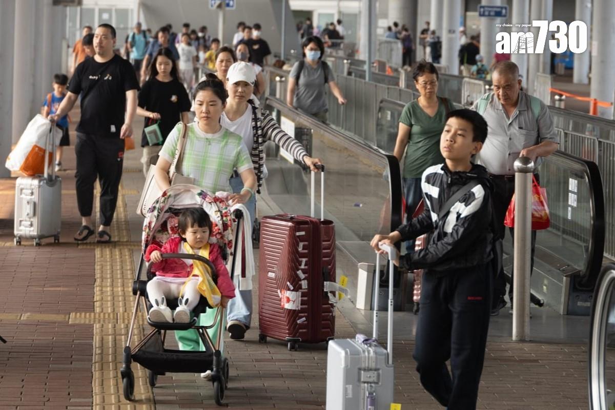 深圳灣管制站於復活節長假期最後一日出現回港人潮。(資料圖片/蘇文傑攝)