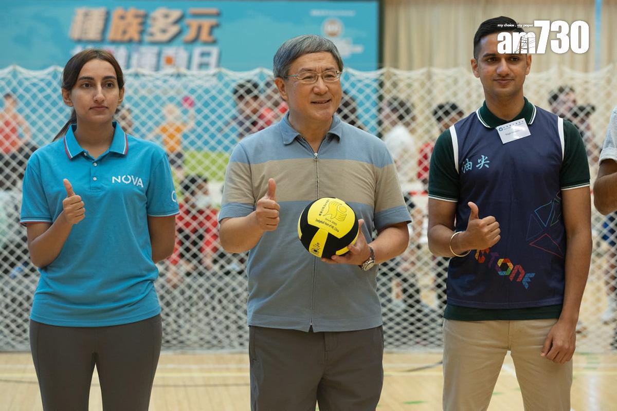 平機會舉行種族多元共融運動日,中為卓永興。(蘇文傑攝)