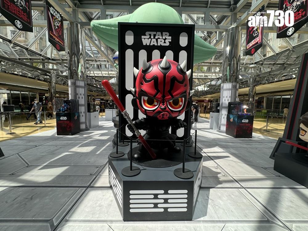 擁有強大黑暗原力的超人氣反派Darth Maul以超過2米高巨型COSBI造型現身場內。