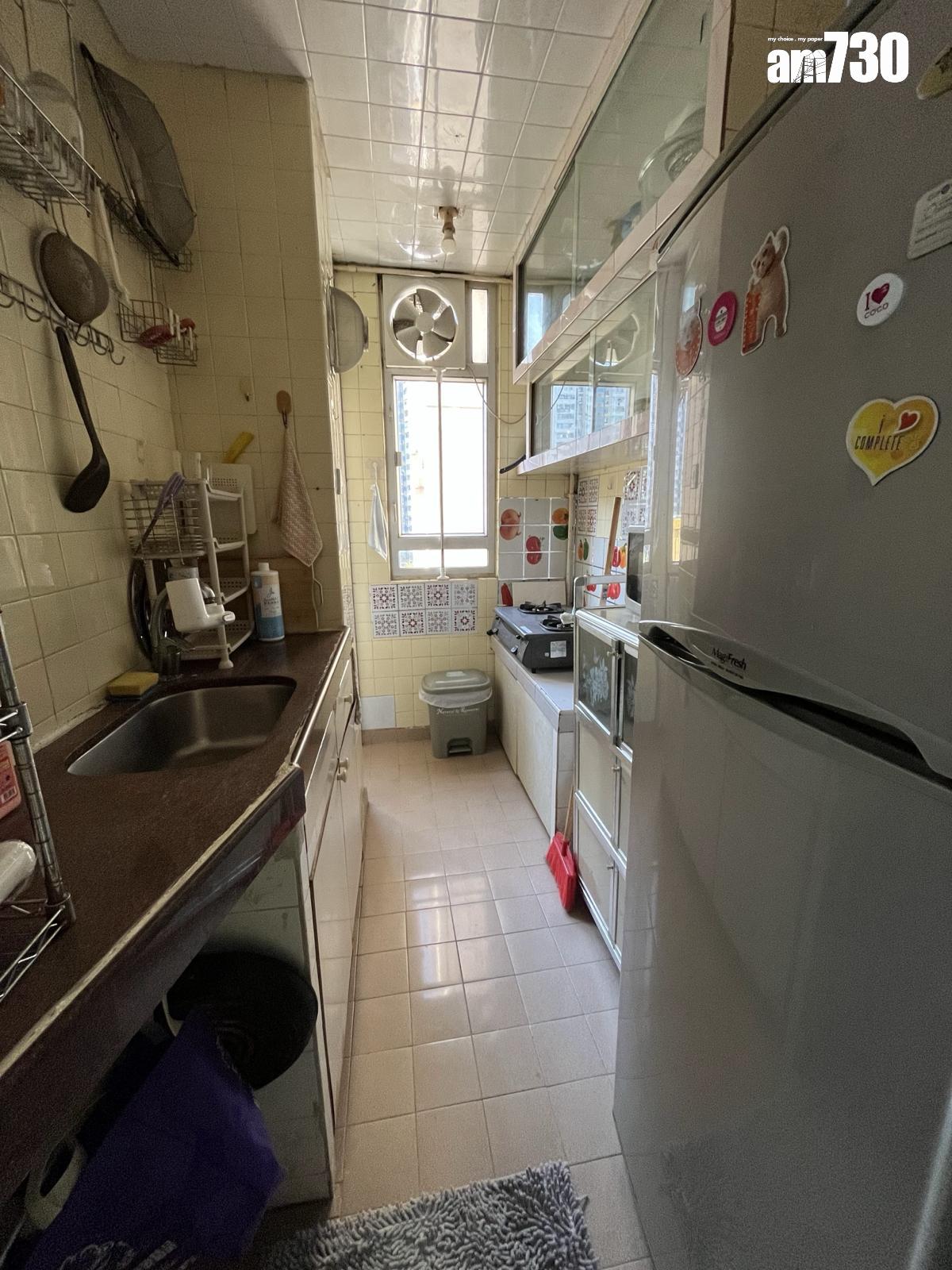 廚房呈長方形設計,闊大又光猛。(代理提供)