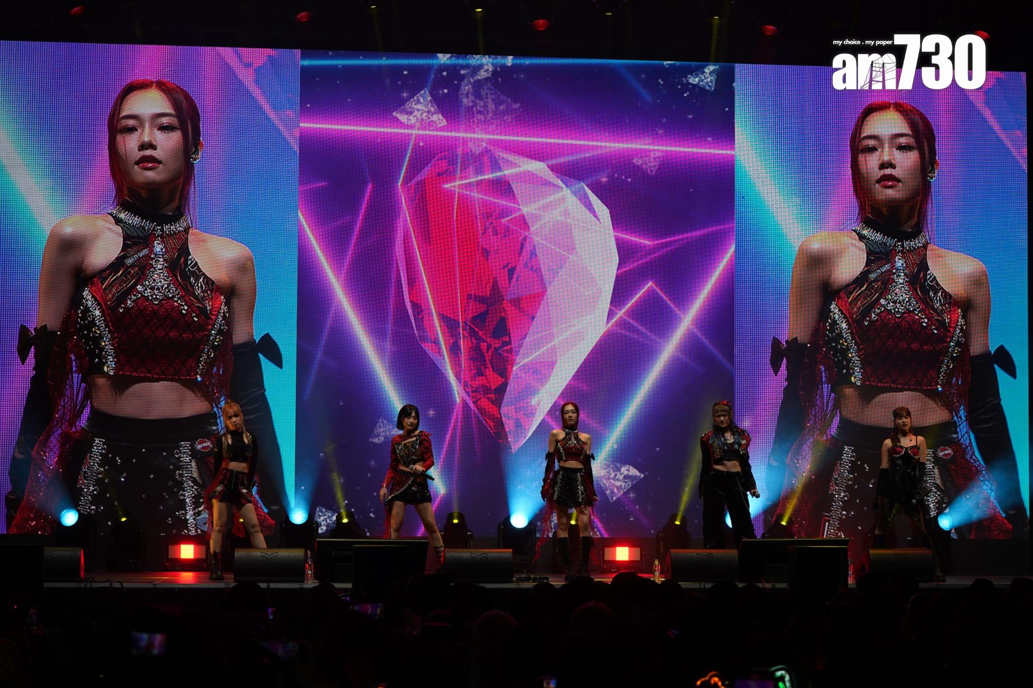 5G在《P1X3L 5G On Stage!》首唱新歌《Diamond Heart》。(林靄怡攝)