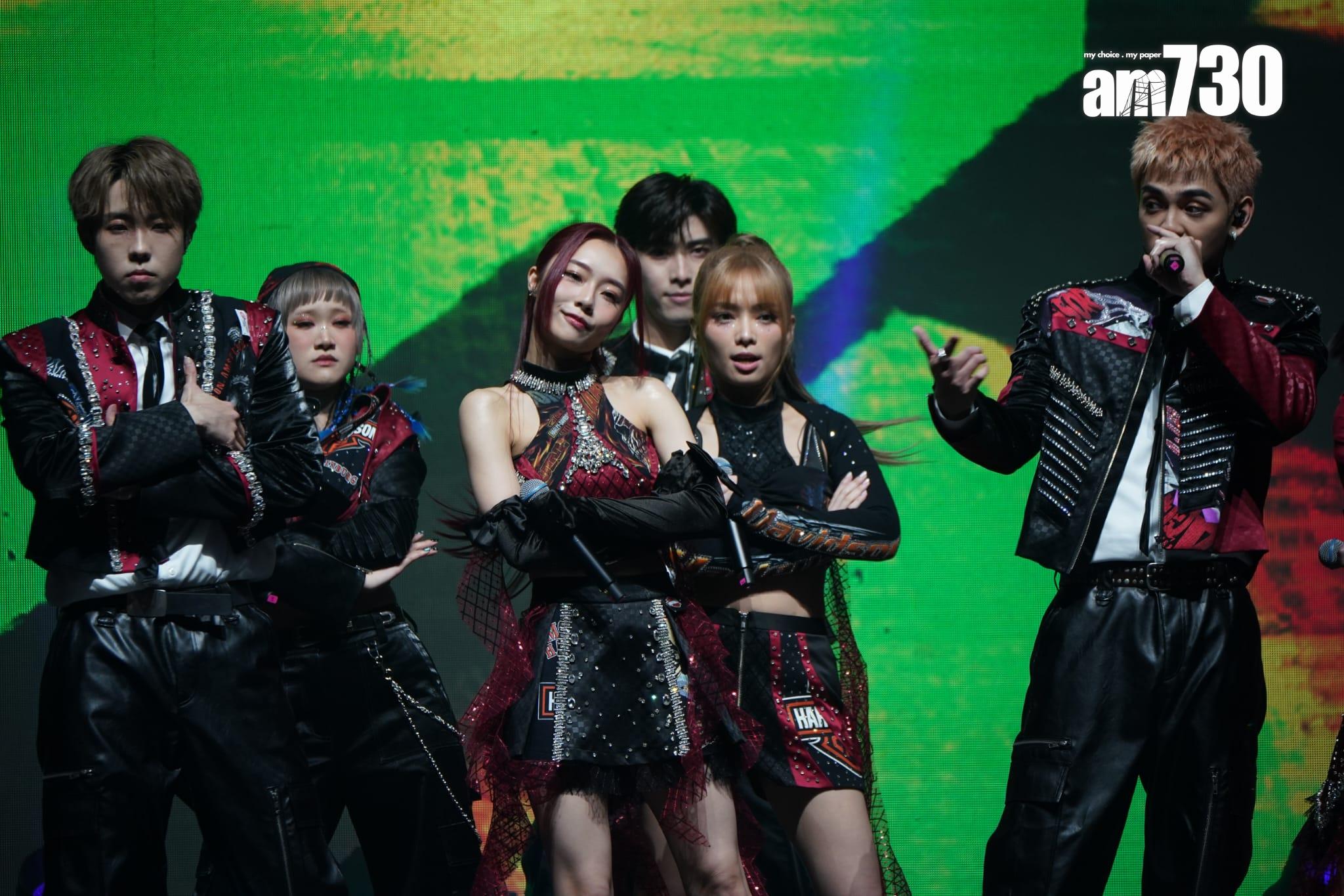 P1X3L與5G在《P1X3L 5G On Stage!》演唱會合唱掀高潮。(林靄怡攝)