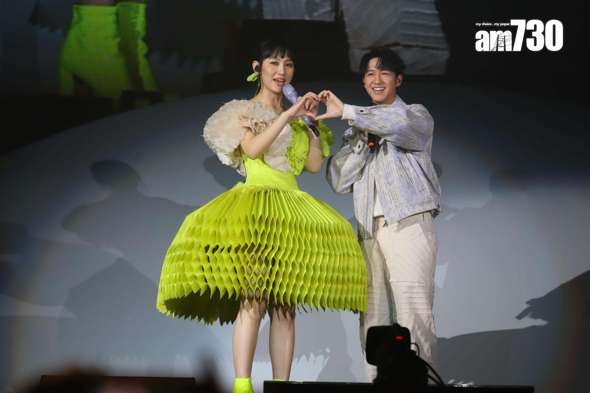 馮允謙教炎明熹擺甫士。(羅錦鴻攝)