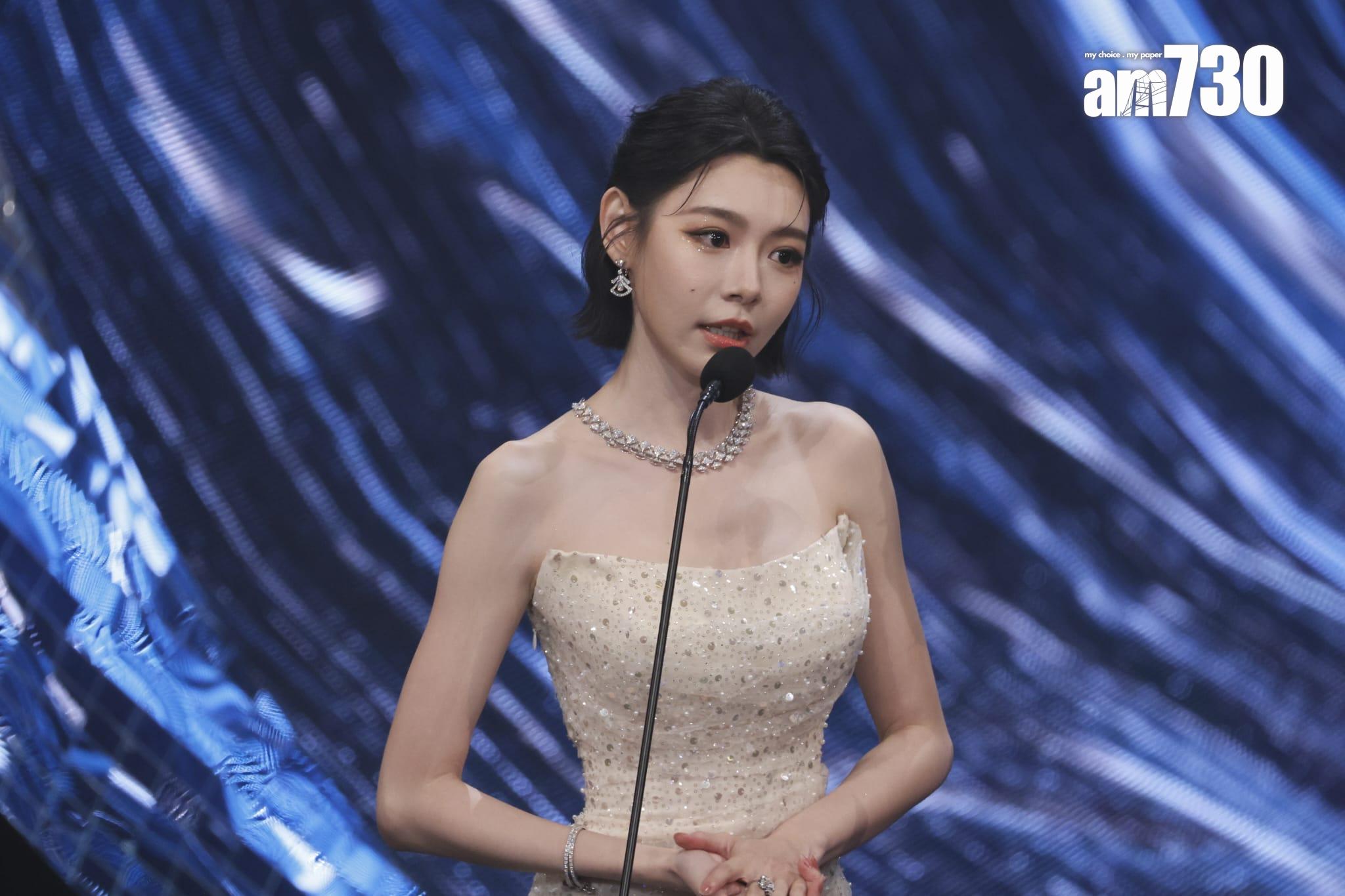 金像獎2024|林明禎與鄧麗欣頒發最佳編劇。