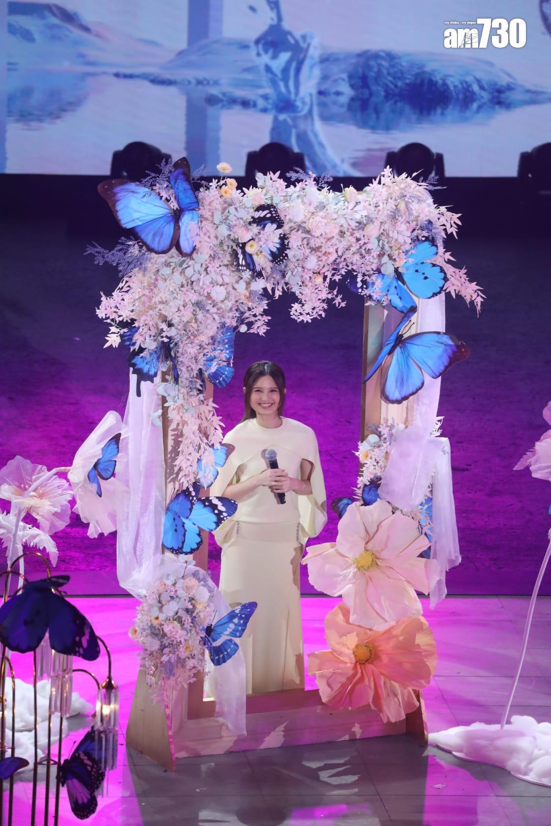 黃妍於《第九屆全港運動會開幕禮》獻唱。(董立華攝)