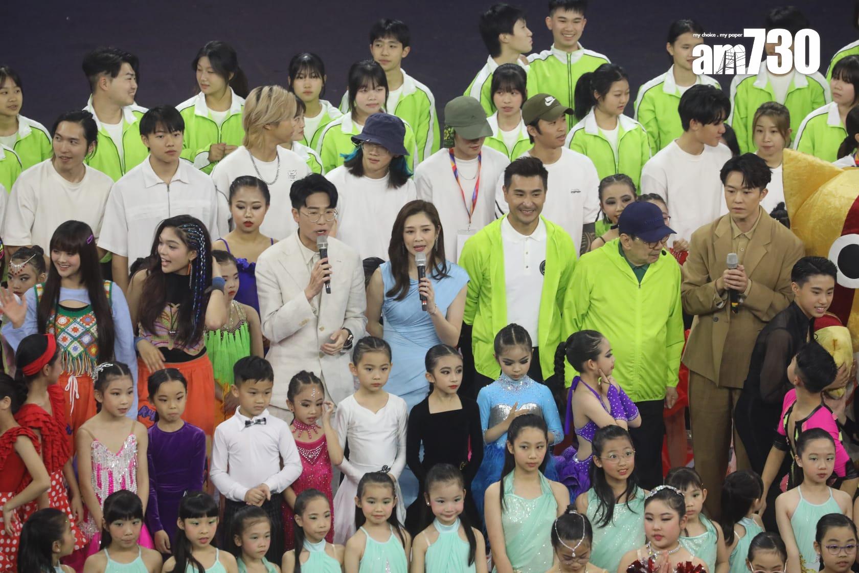 《第九屆全港運動會開幕禮》錄影。(董立華攝)