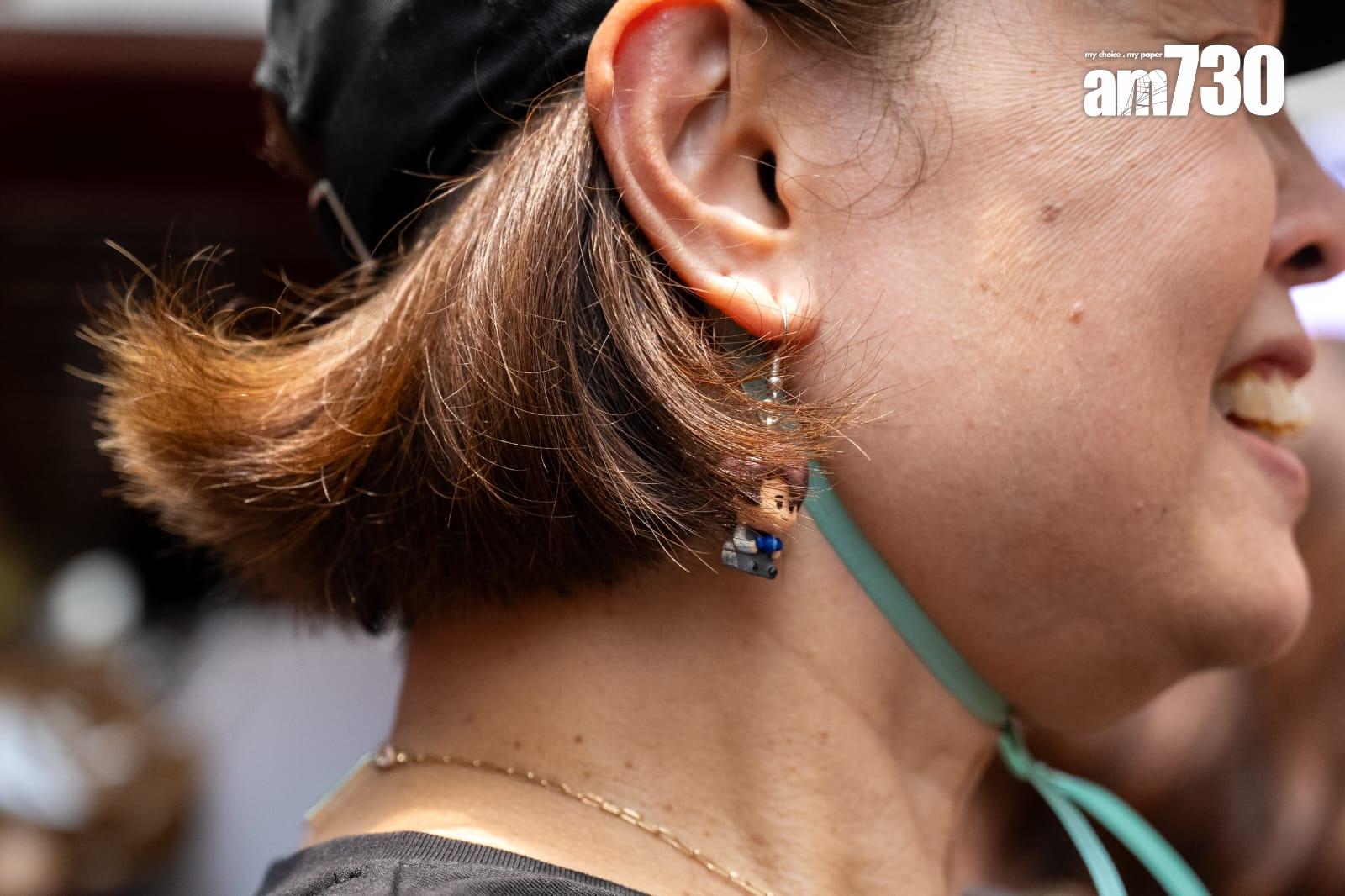 大批姜糖出動慶祝「姜濤誕」。 (林靄怡攝)