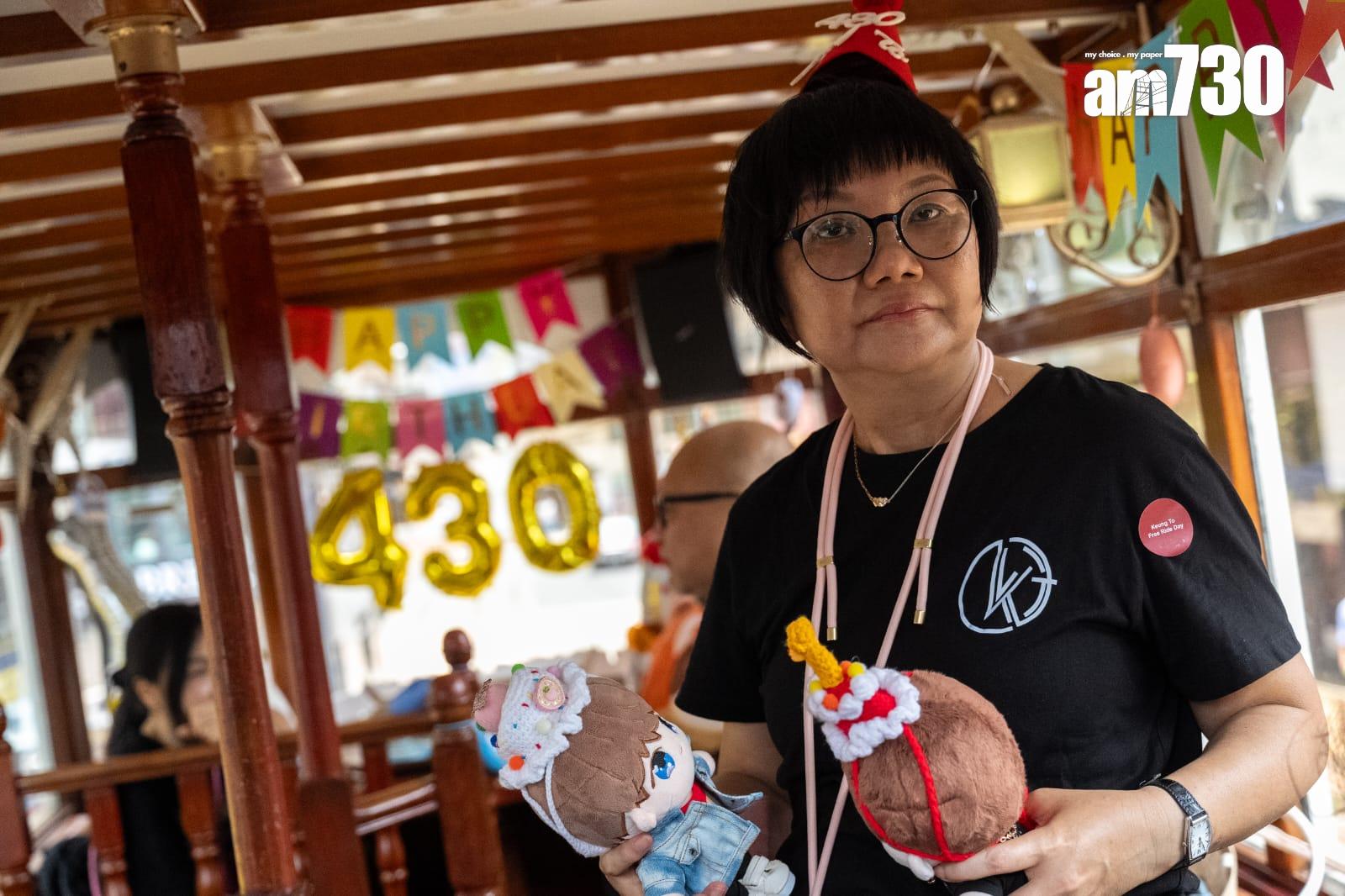 大批姜糖出動慶祝「姜濤誕」。 (林靄怡攝)