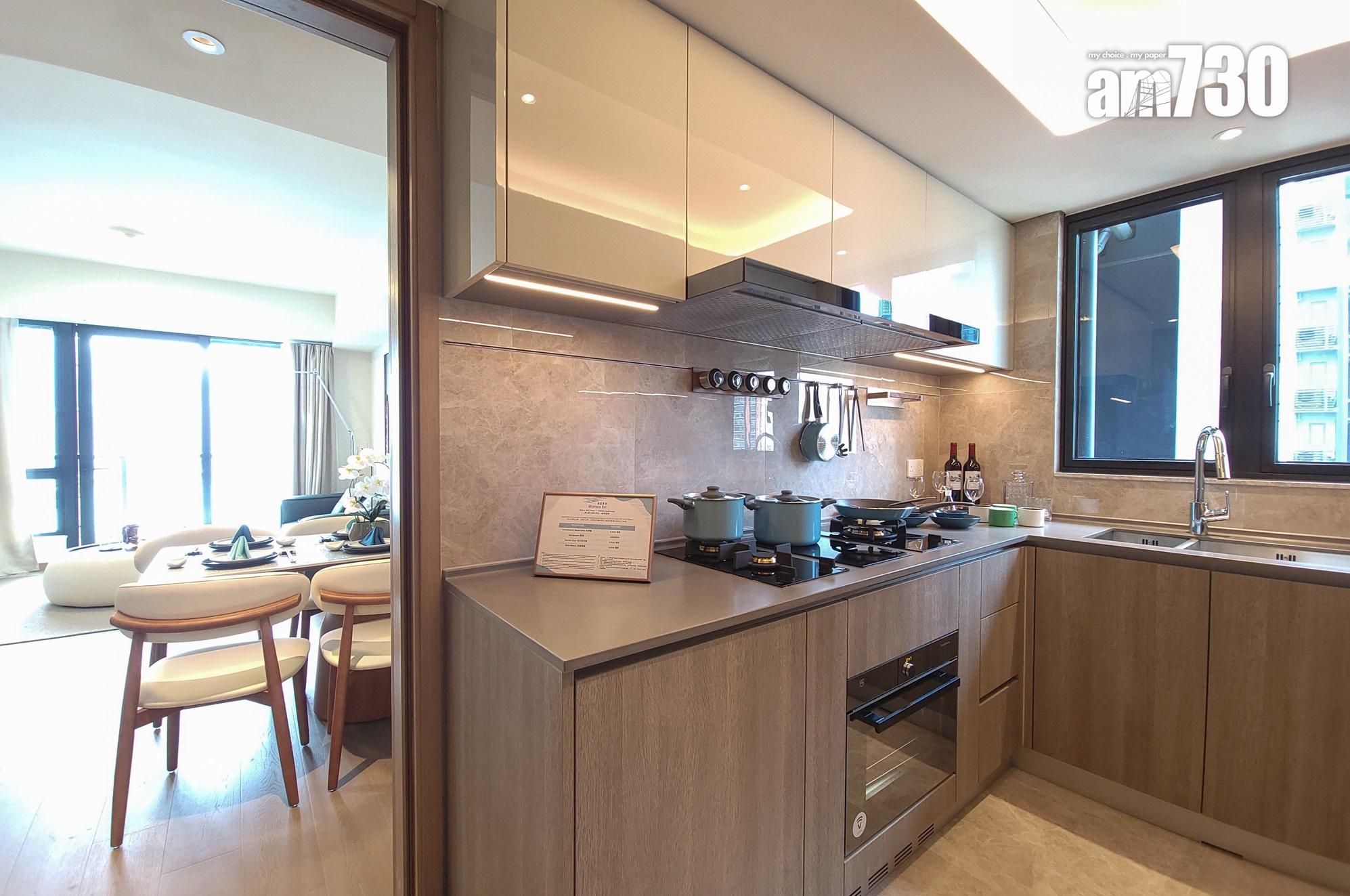 蔚藍東岸示範單位|1329呎連裝修四房享開闊維港景 設私人升降機大堂|多圖有片