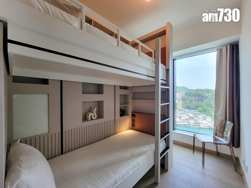 蔚藍東岸示範單位|832呎及845呎三房套木色系作主調 多儲物空間適合家庭客(多圖有片)|油塘新盤