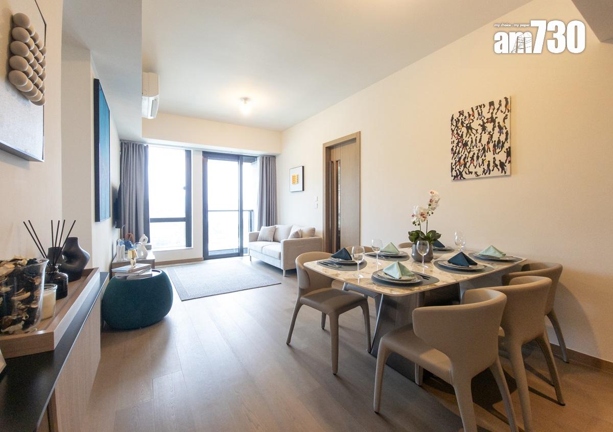 蔚藍東岸示範單位|832呎及845呎三房套木色系作主調 多儲物空間適合家庭客(多圖有片)|油塘新盤