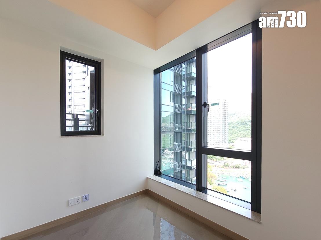 蔚藍東岸示範單位|832呎及845呎三房套木色系作主調 多儲物空間適合家庭客(多圖有片)|油塘新盤