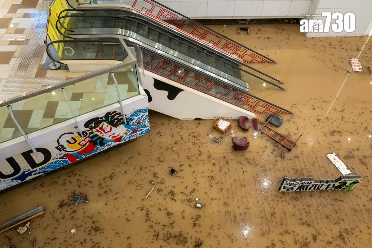 黃大仙一帶去年世紀暴雨下有嚴重水浸。(資料圖片/陳奕釗攝)