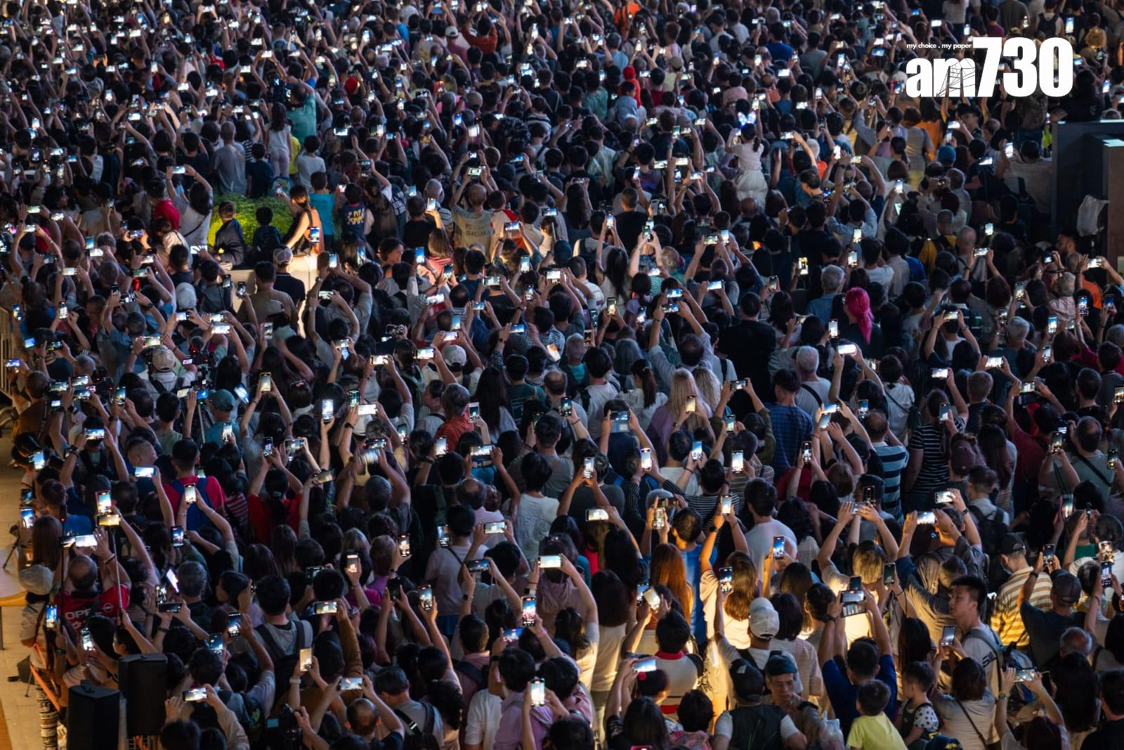 香港旅遊發展局佛誕太平清醮無人機表演。(陳奕釗攝)