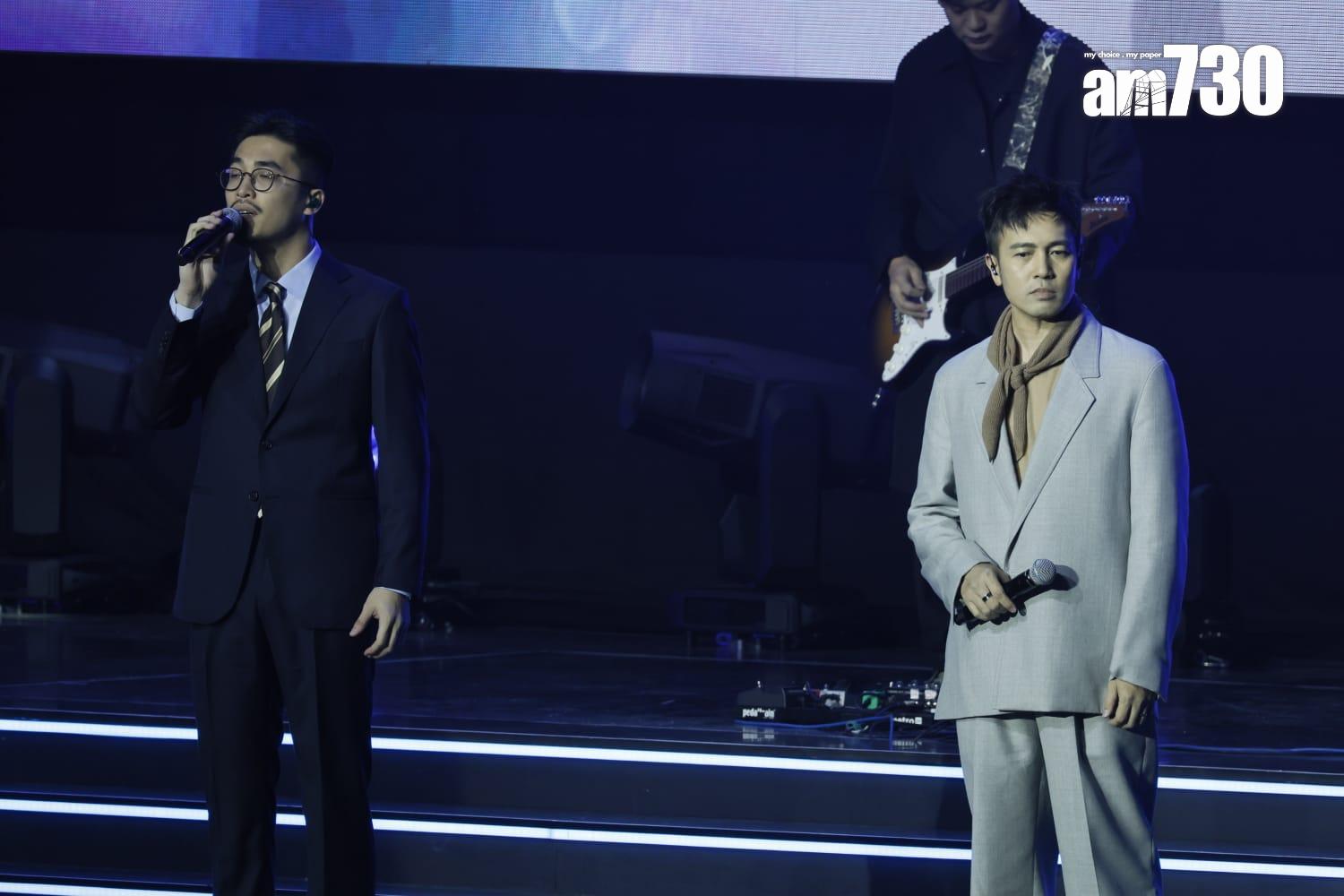 Dear Jane與Vũ在CHILL CLUB頒獎禮合唱,全場驚喜。(蘇文傑攝)