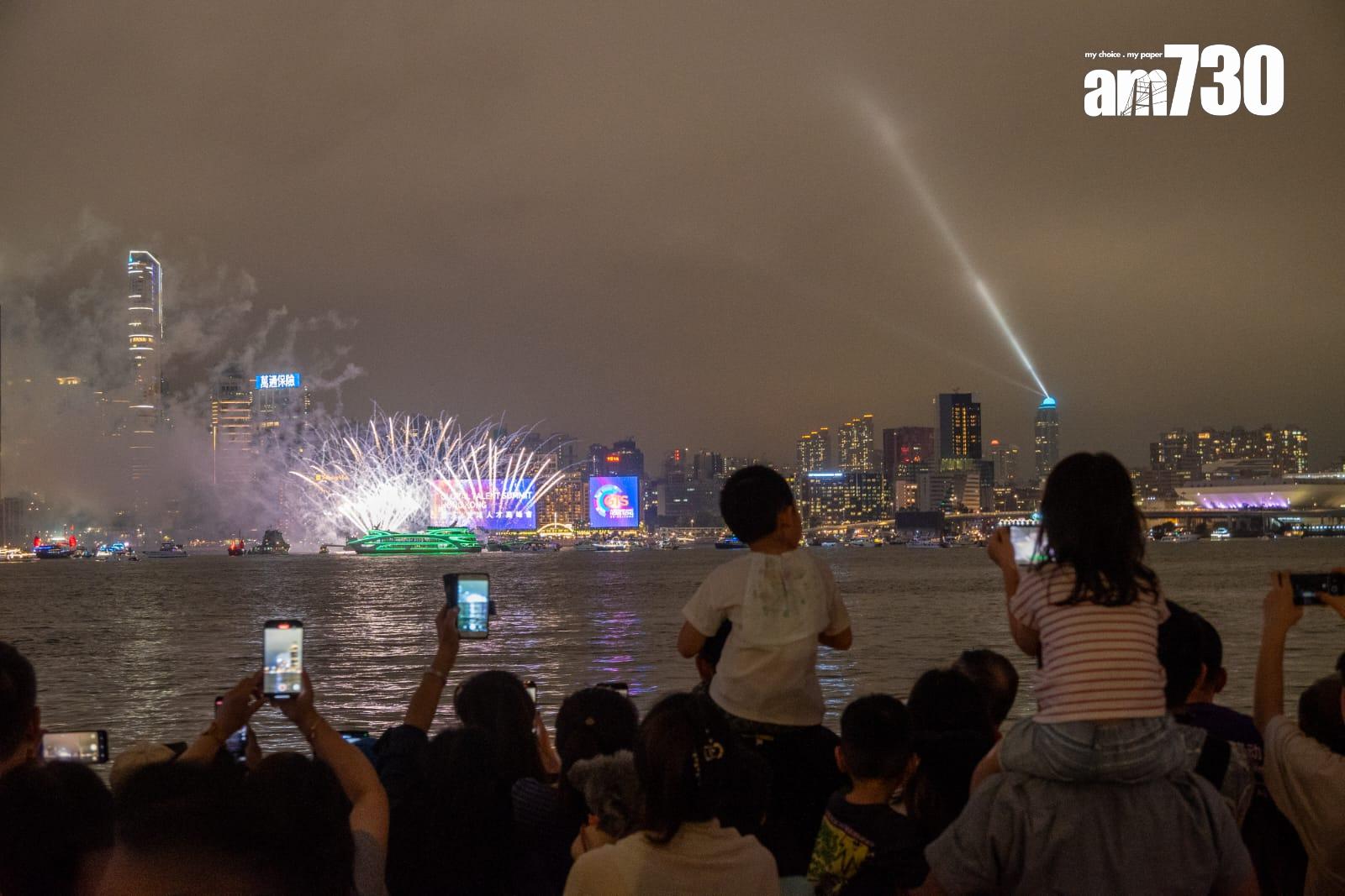 維港煙火表演如期舉行