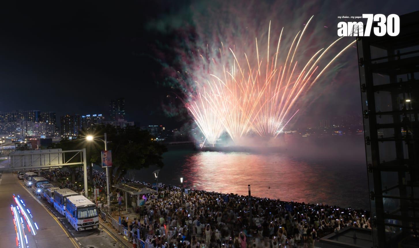 維港煙火表演如期舉行(蘇文傑攝)