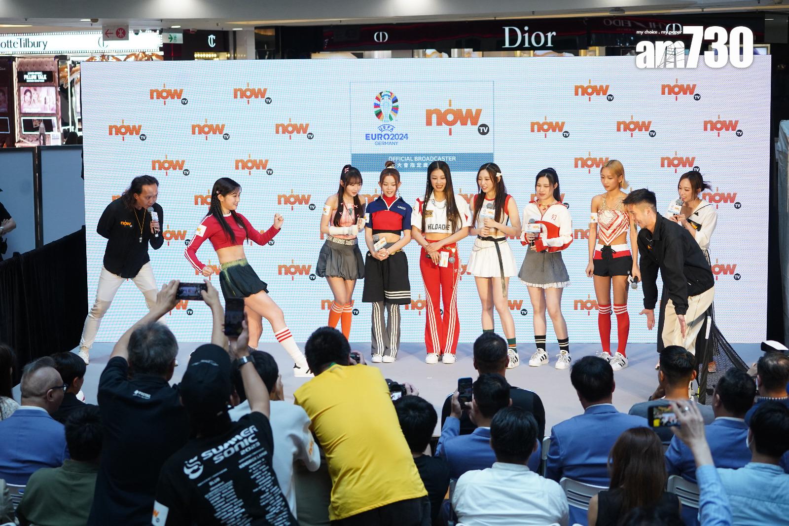 歐洲國家盃記者會,COLLAR與今屆有份講波的陳肇鈞炒熱氣氛。(董立華攝)