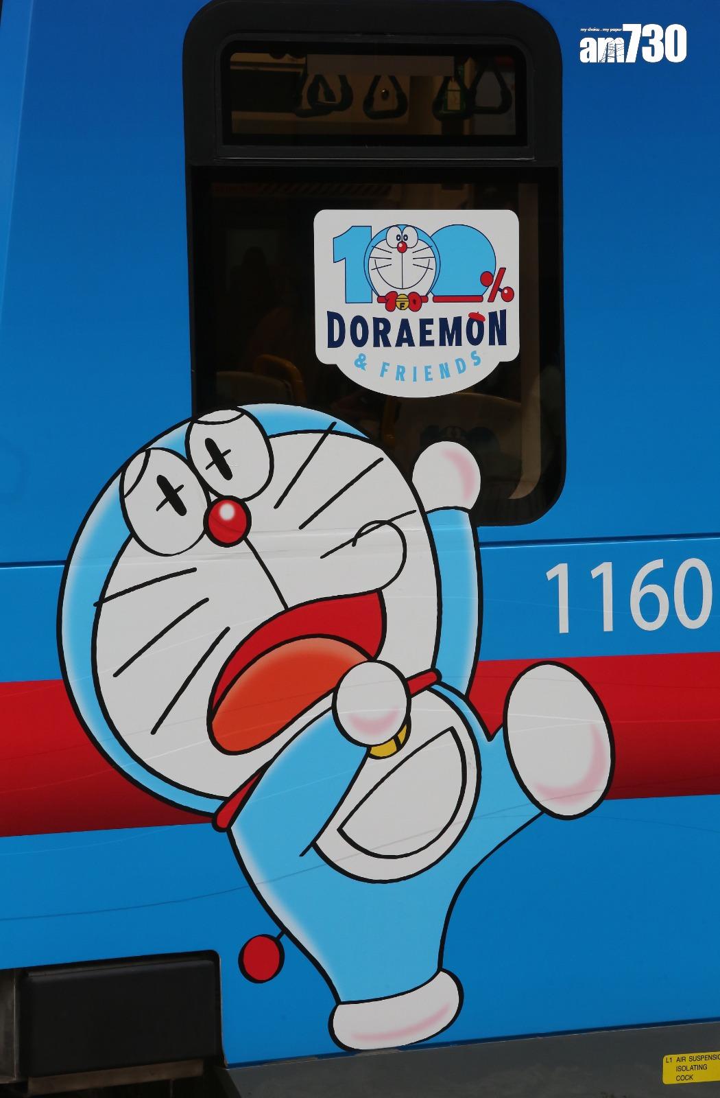 多啦A夢主題列車 (董立華攝)