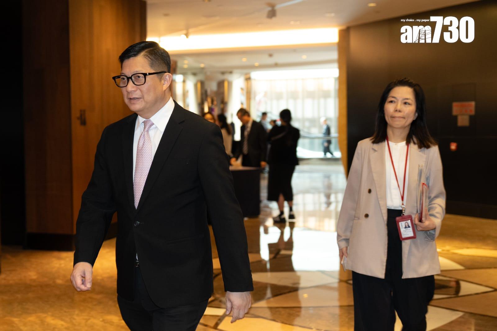 保安局局長鄧炳強出席香港報業公會活動(林靄怡攝)