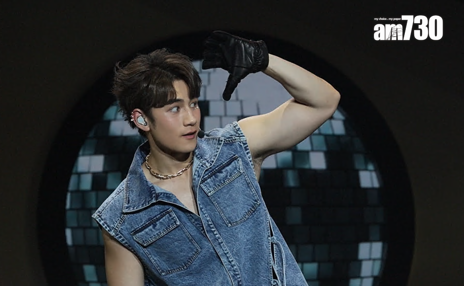 Edan同Jeffrey一齊跳唱《唱這歌》、《今期流行》、《眼睛想旅行》。(蘇文傑攝)